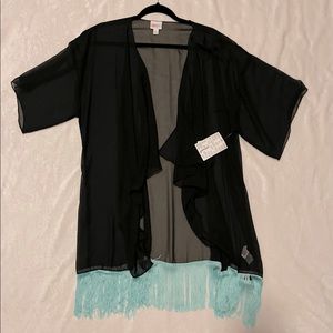 LuLaRoe Monroe kimono